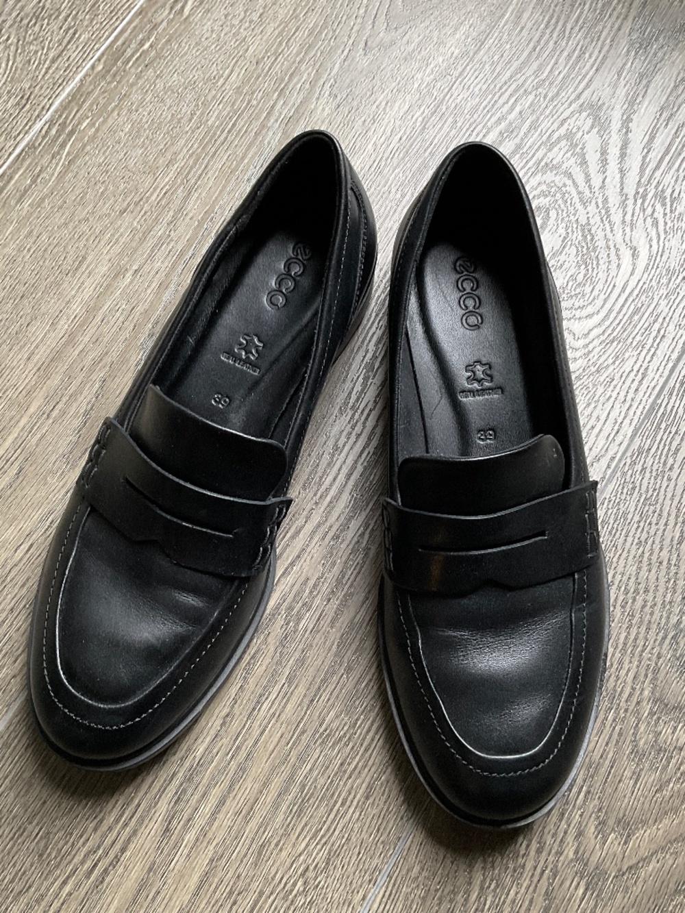 ECCO Leather Penny Loafer